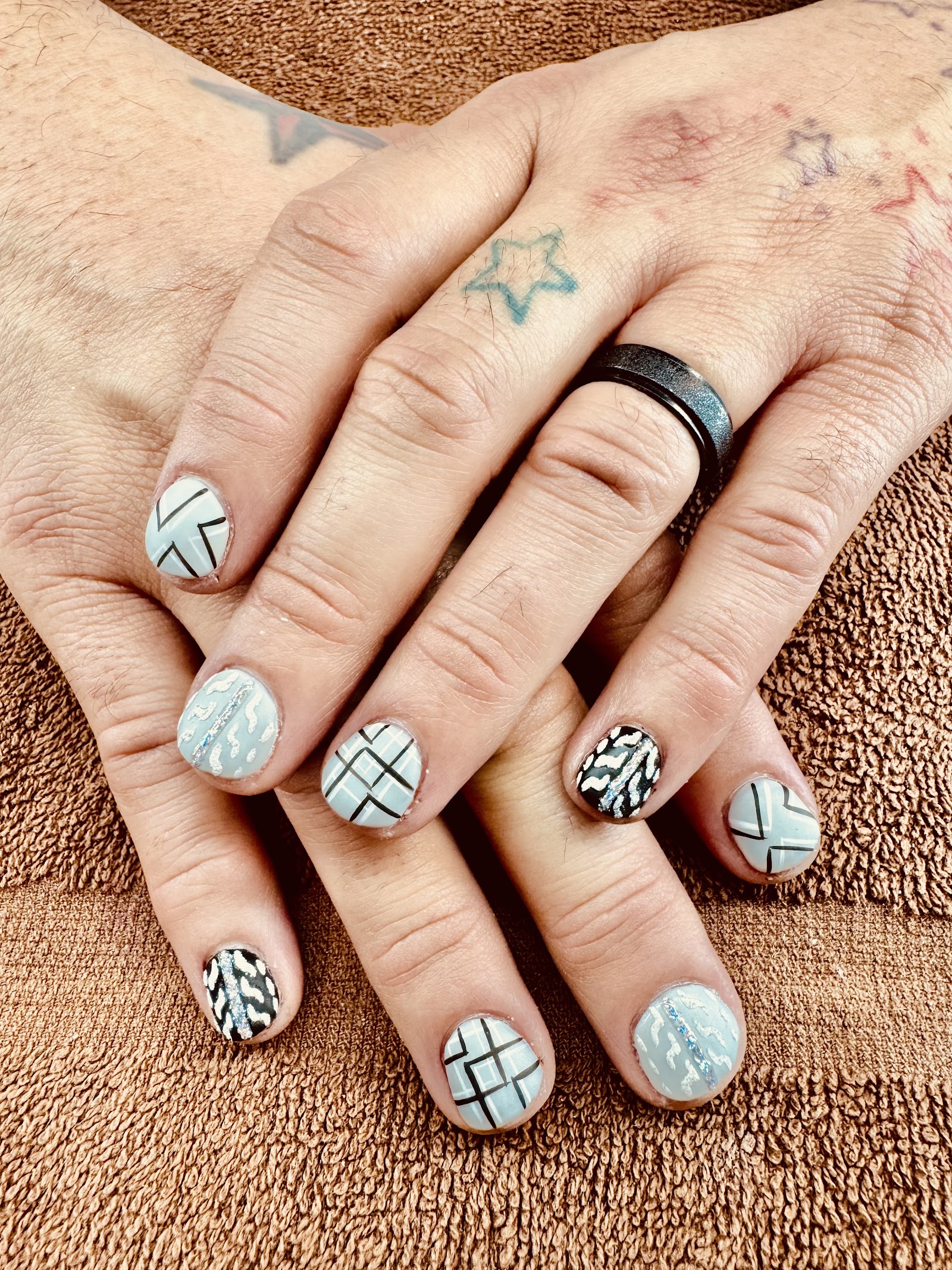 Luxury Nails and Spa nail photo 7